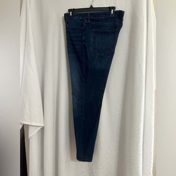 Skinny Jeans - Picture 2 of 4